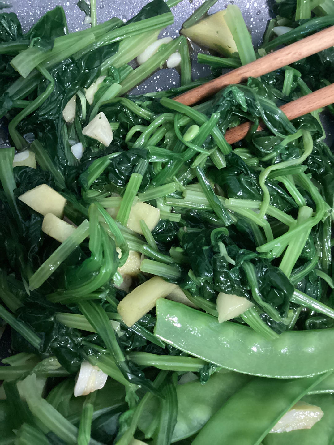 凉拌菠菜(家传秘方)