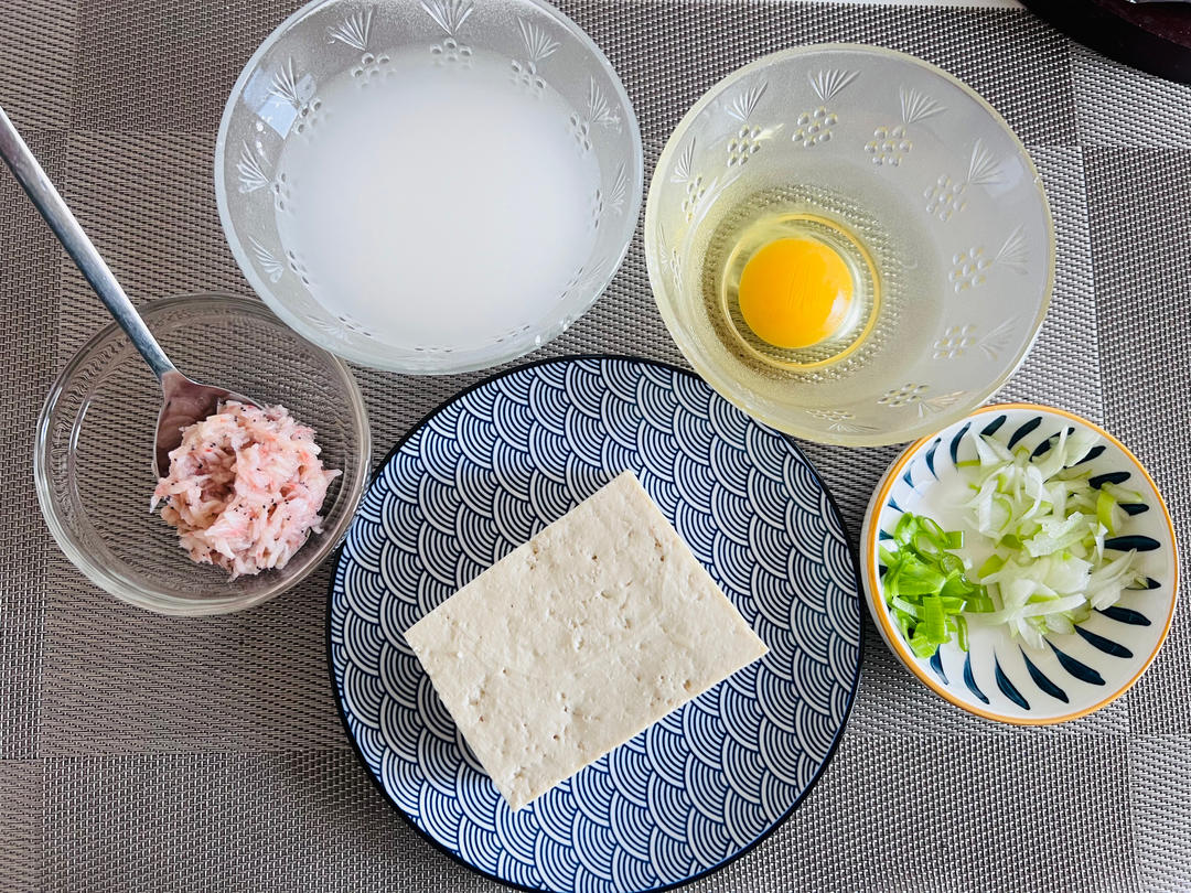 延边特色【虾酱豆腐】也是烤肉的伴侣的做法 步骤1