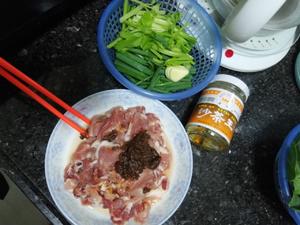 沙茶酱炒肉的做法 步骤2