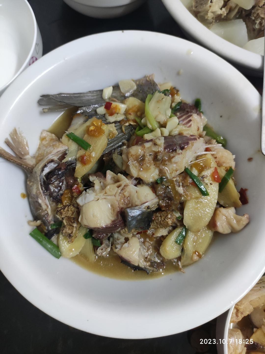 香焖草鱼腩