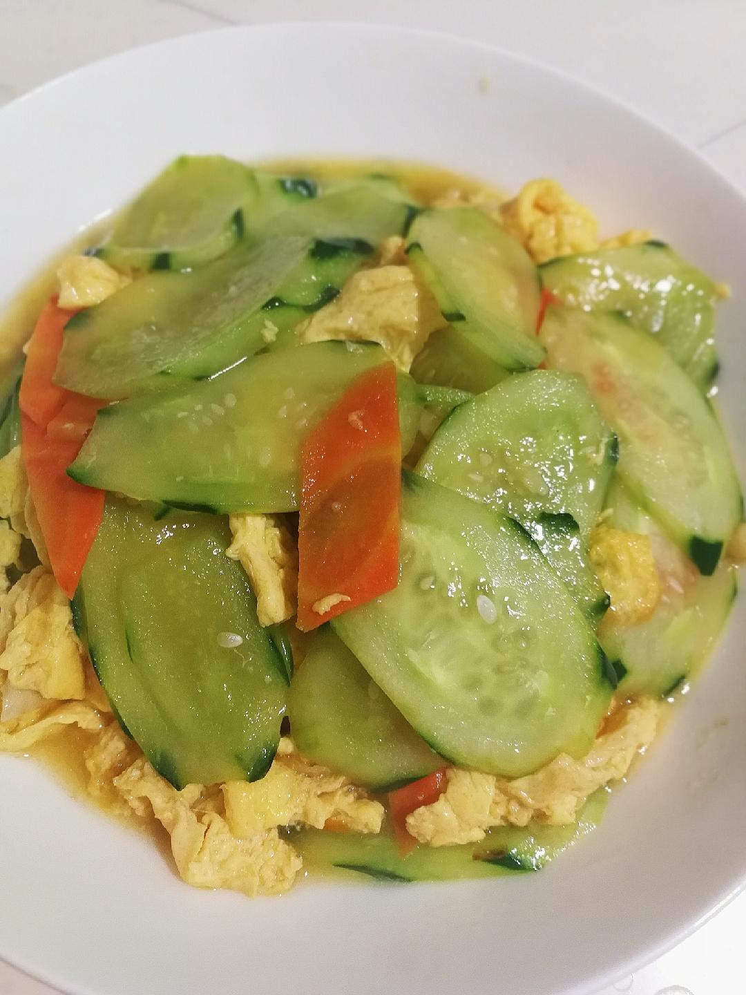 黄瓜炒鸡蛋