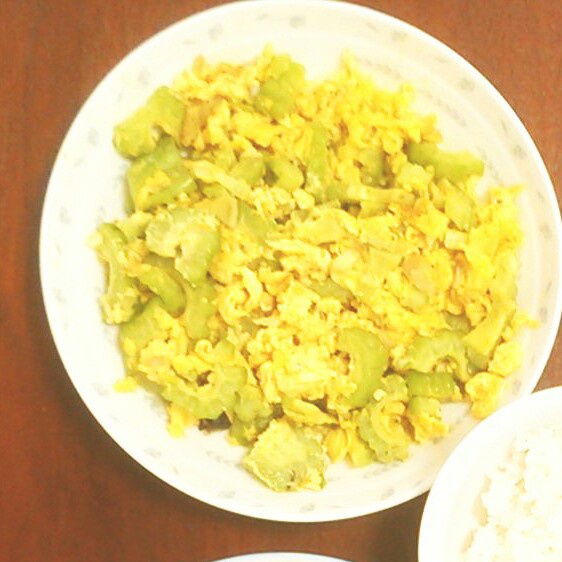 苦瓜炒鸡蛋