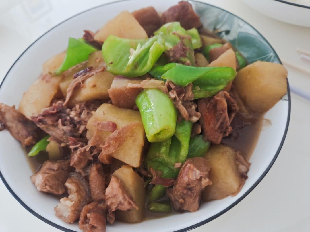 肘子炖土豆不用水