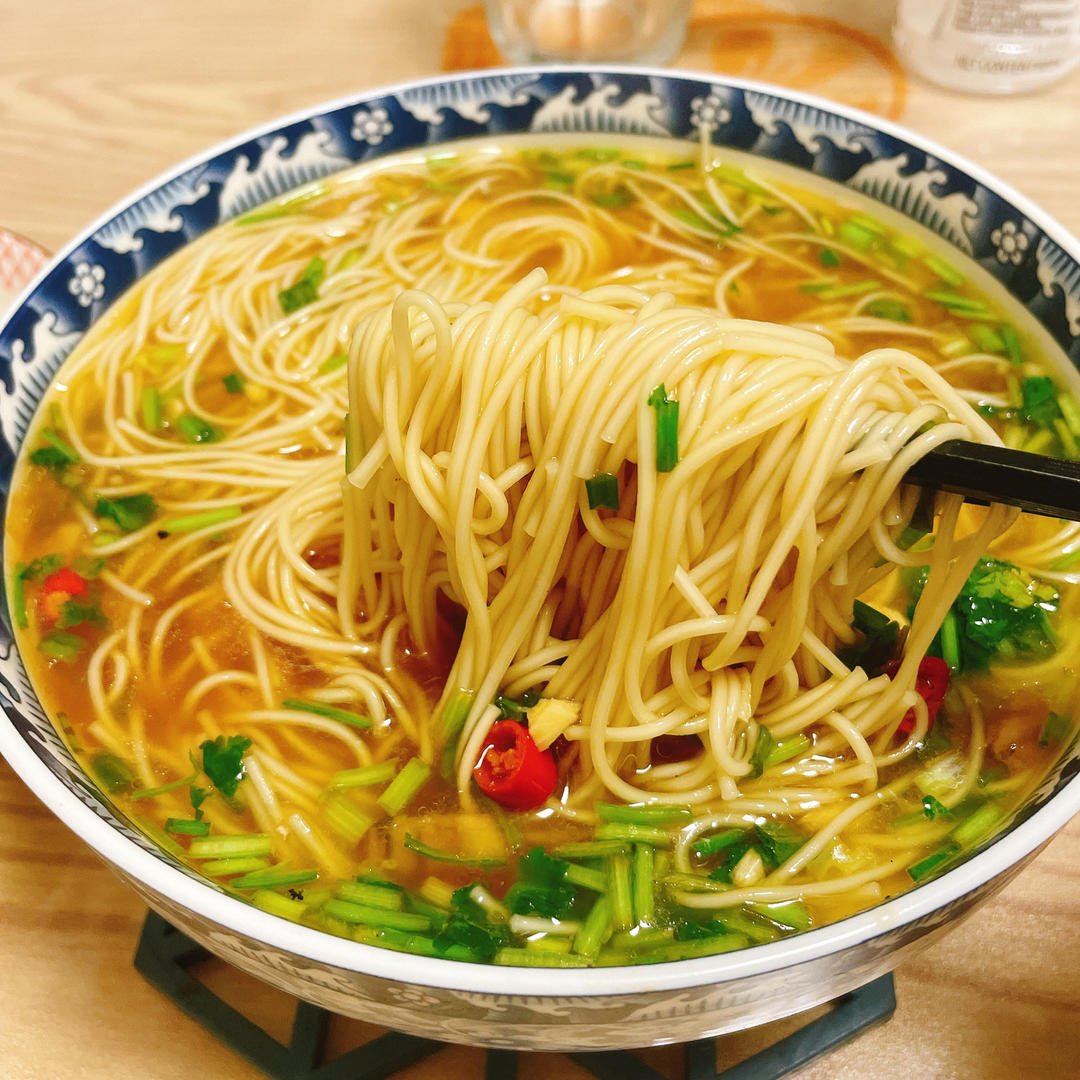 一碗热汤面