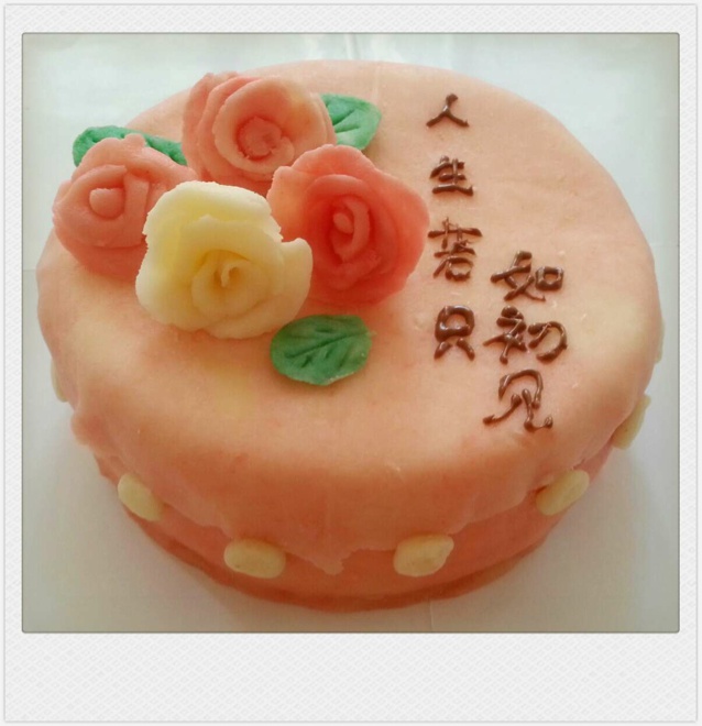 巧克力玫瑰装饰蛋糕