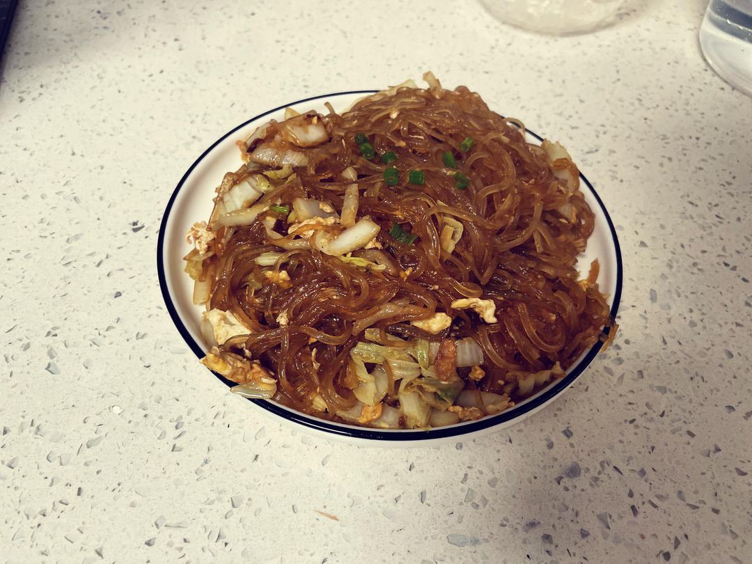 最近爱吃粉丝粉条～包菜炒粉丝