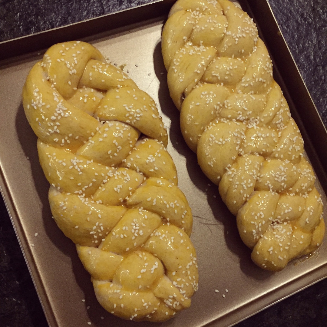 全麦辫子面包