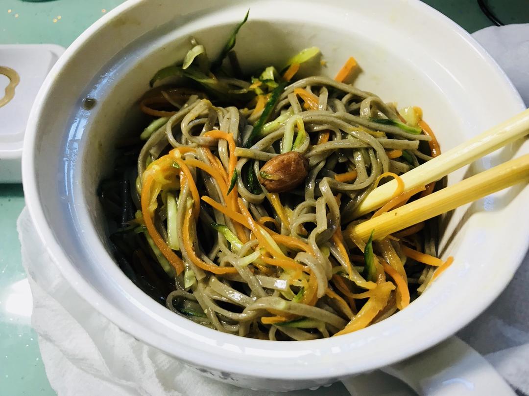 荞麦凉面