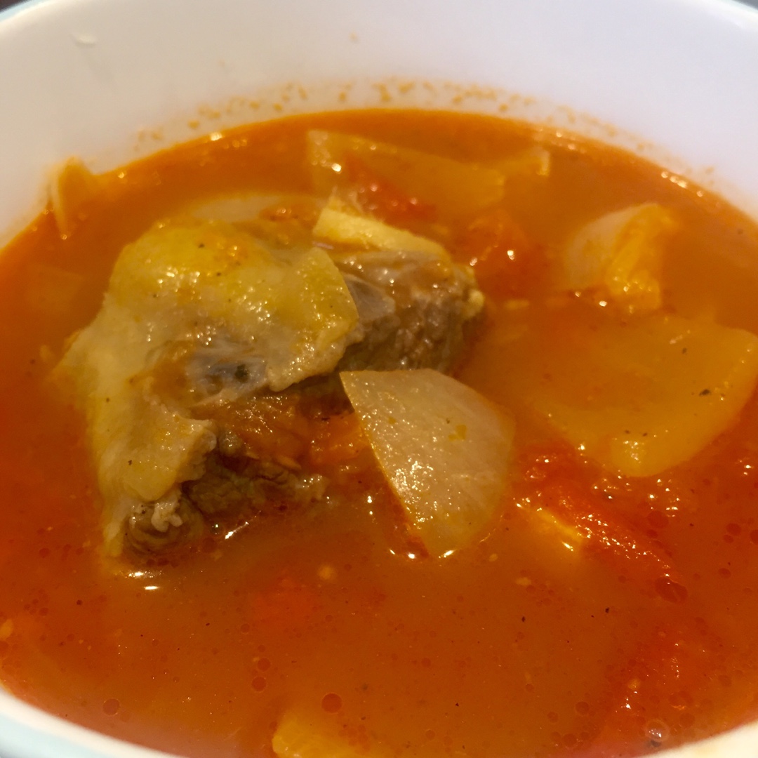 番茄牛尾汤