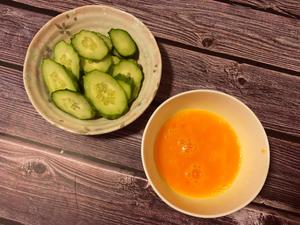 #28天减脂餐#五彩的龙利鱼+小黄瓜炒蛋的做法 步骤6