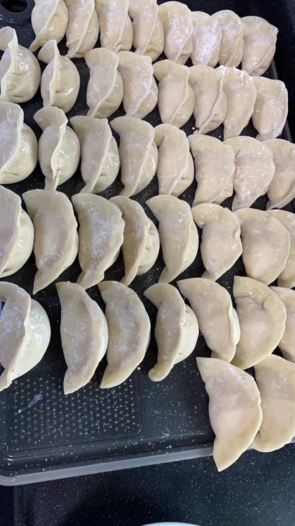 猪肉菜馅饺子     基础饺子的包法