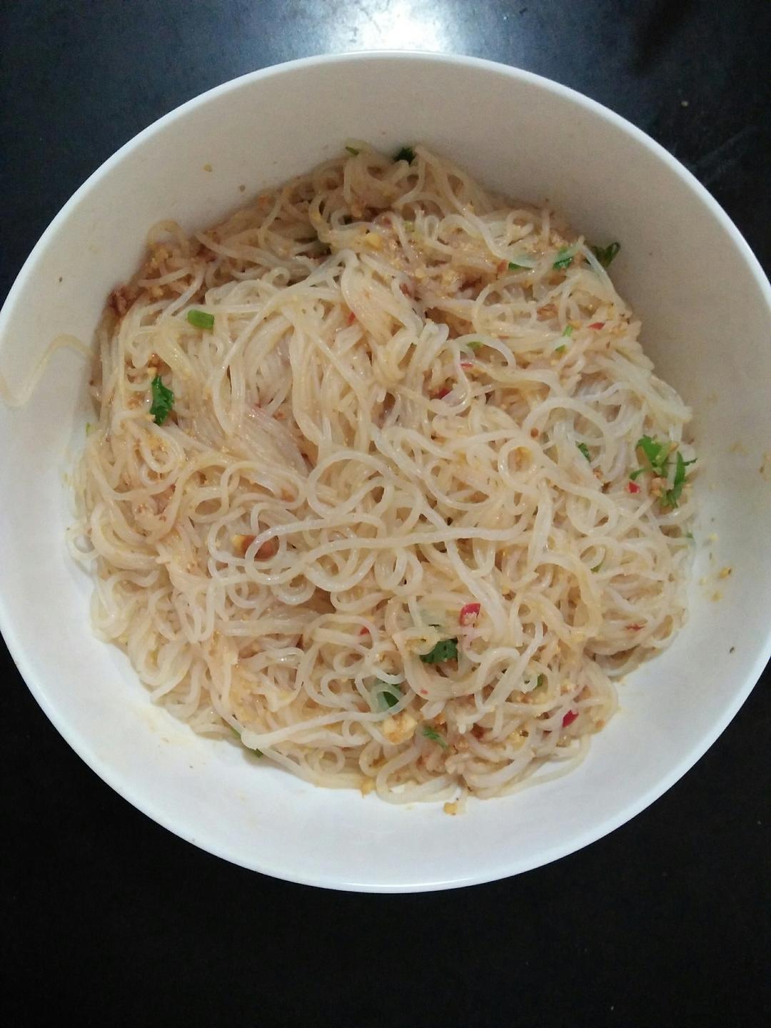 凉拌粉丝(夏天的最爱)