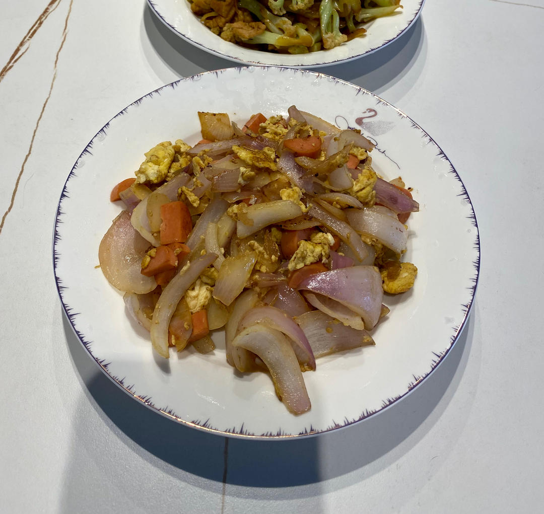 洋葱火腿炒鸡蛋