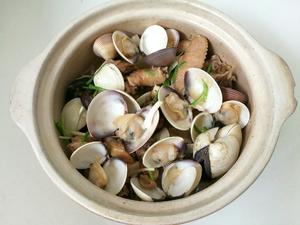 砂锅白贝香菇焖鸡的做法 步骤7