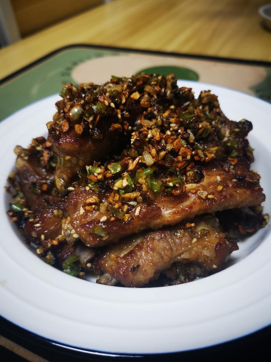 完美复刻中餐厅38块钱一份的椒盐排骨，骨香肉烂，好吃到吮手指