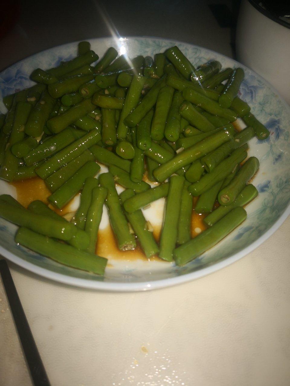 厨师长教你：“凉拌长豆角”的家常做法，夏天没食欲，很适合开胃