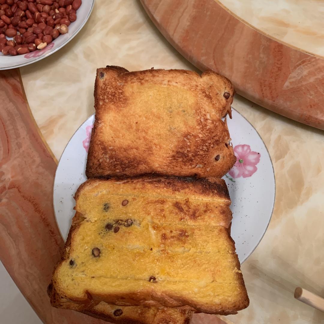 轩轩我的大宝贝做的蜂蜜烤面包片