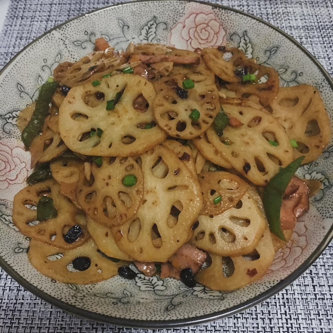 老干妈炒藕片(超级快手菜)