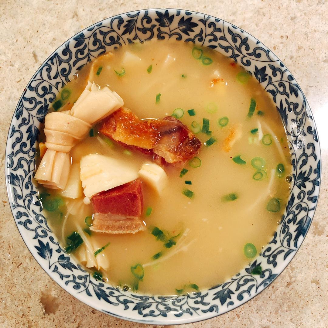 冬笋版腌笃鲜