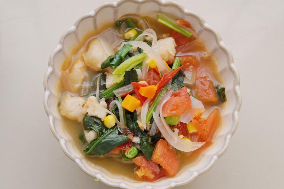 【健康三餐】番茄蔬菜鱼汤