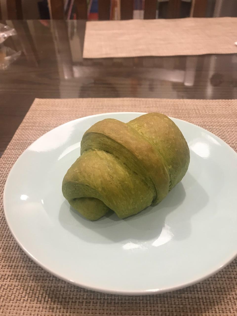 抹茶蜜豆牛角包