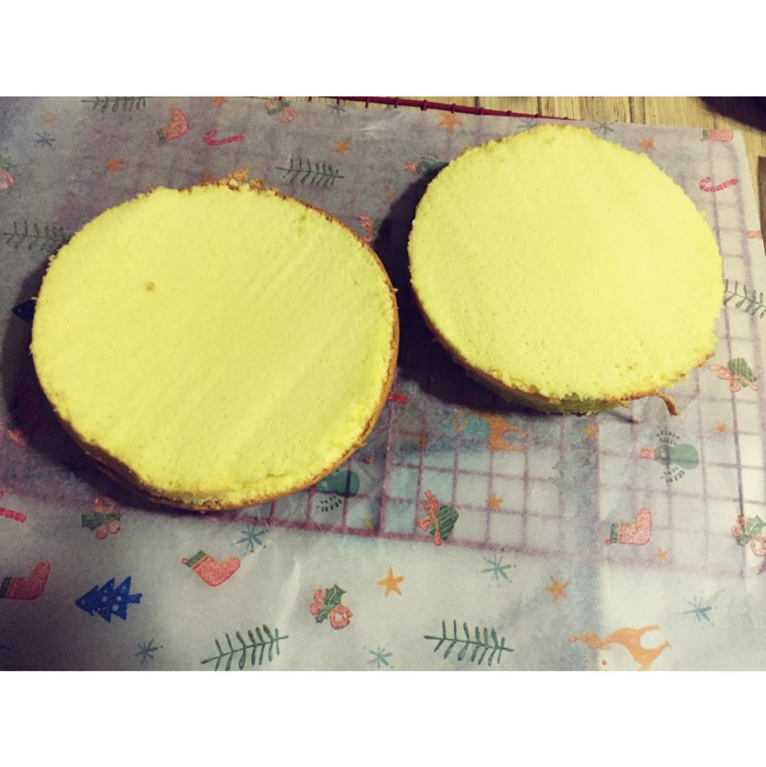 烤箱做蛋糕（戚风蛋糕的做法）