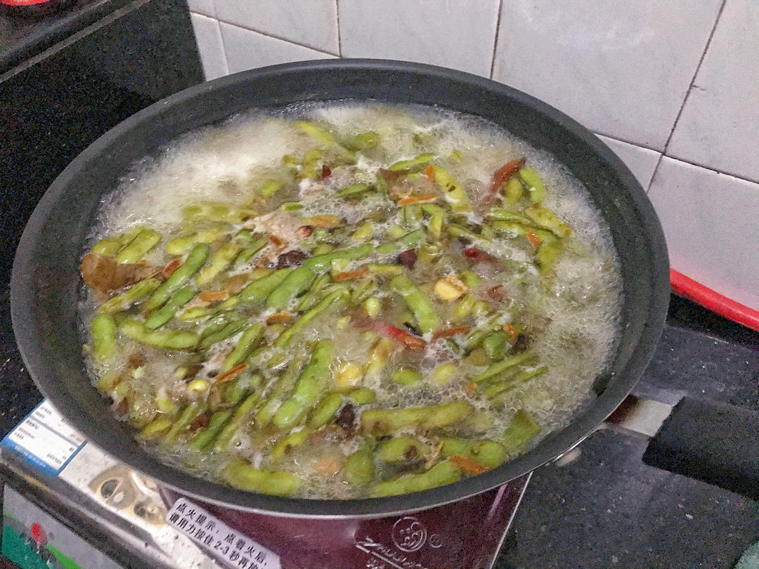 盐水煮毛豆