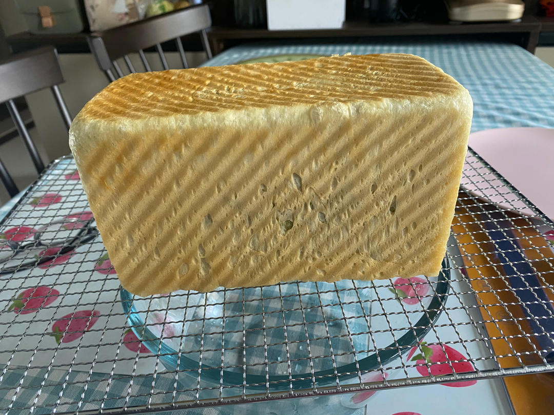 清香柔软的抹茶红豆吐司