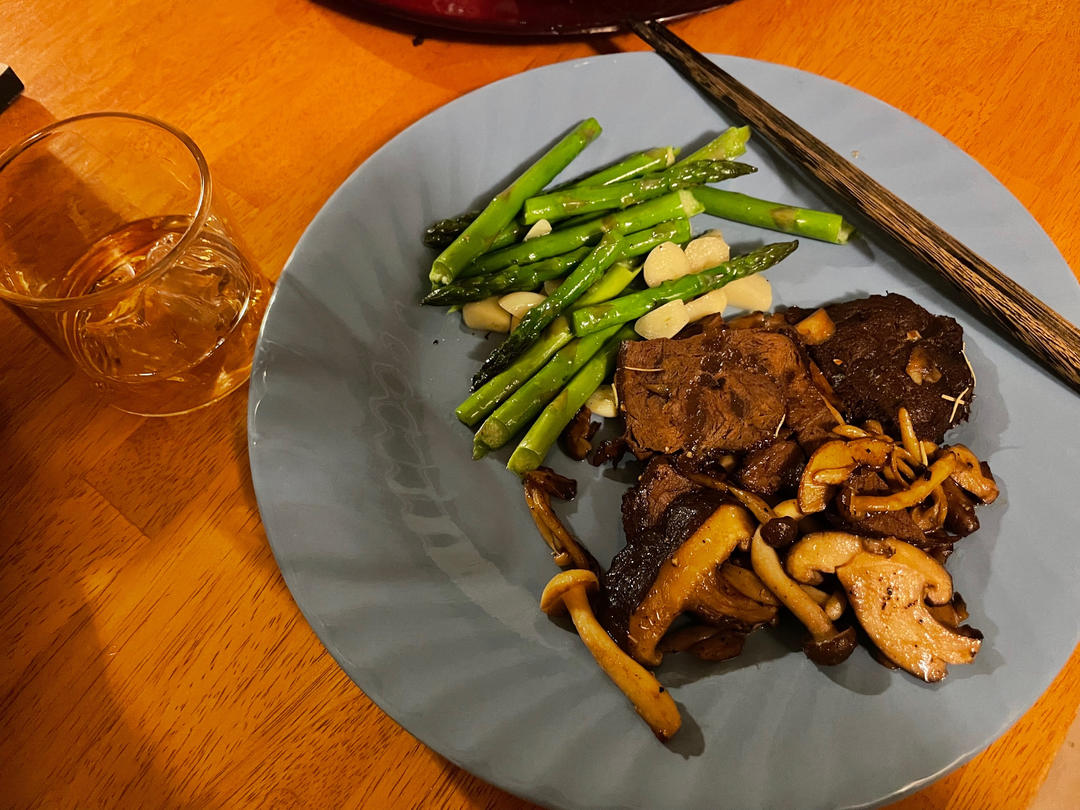 5分钟牛肉炒蘑菇