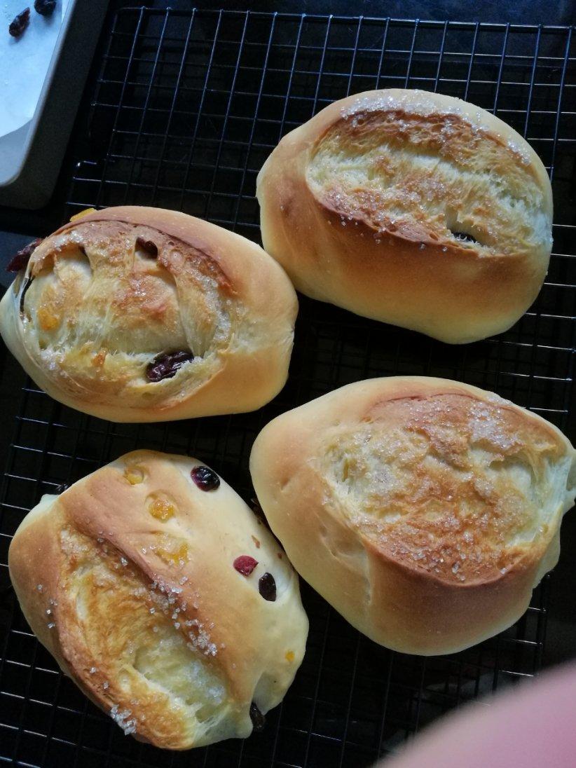 葡萄软欧（仿原麦山丘）Milk flavored bread filled with raisins and butter