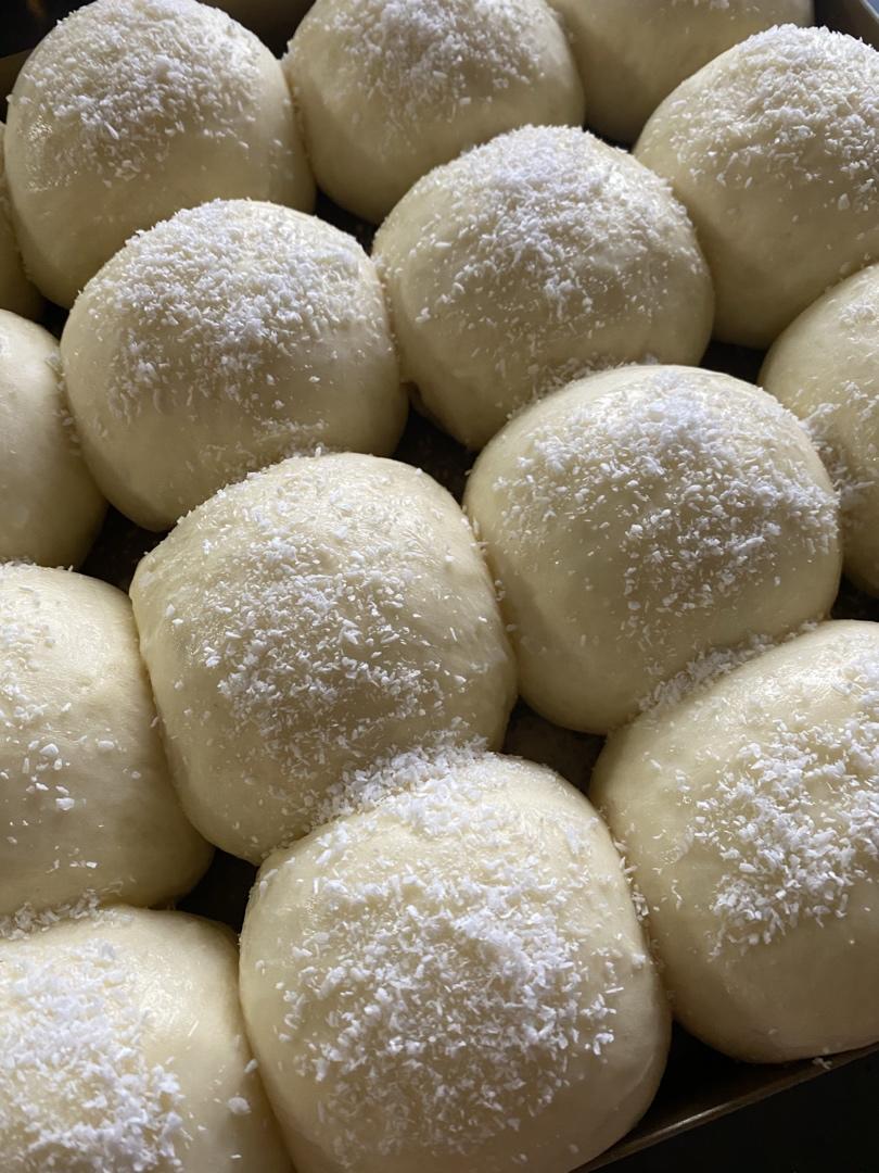 cczbeeaa0422做的超级柔软的奶油奶酪椰蓉小餐包