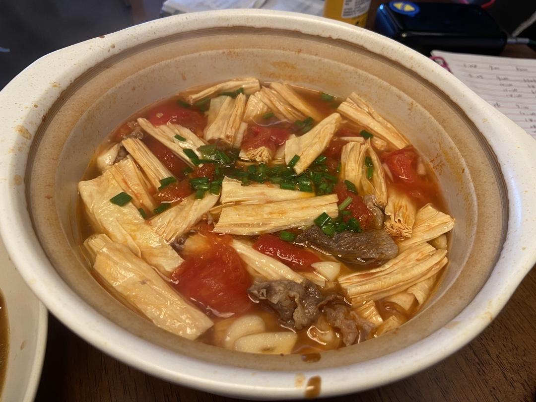 【番茄腐竹煲】
