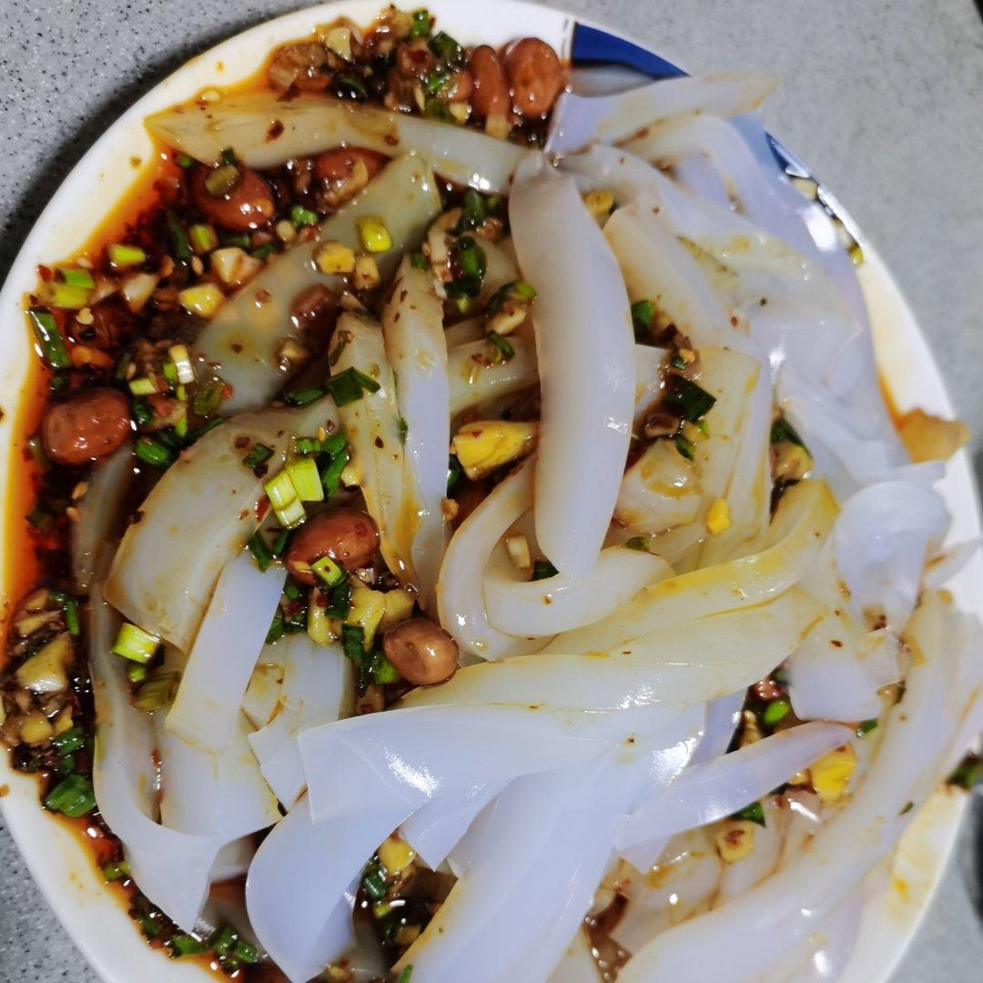 凉拌凉粉夏天必备凉菜