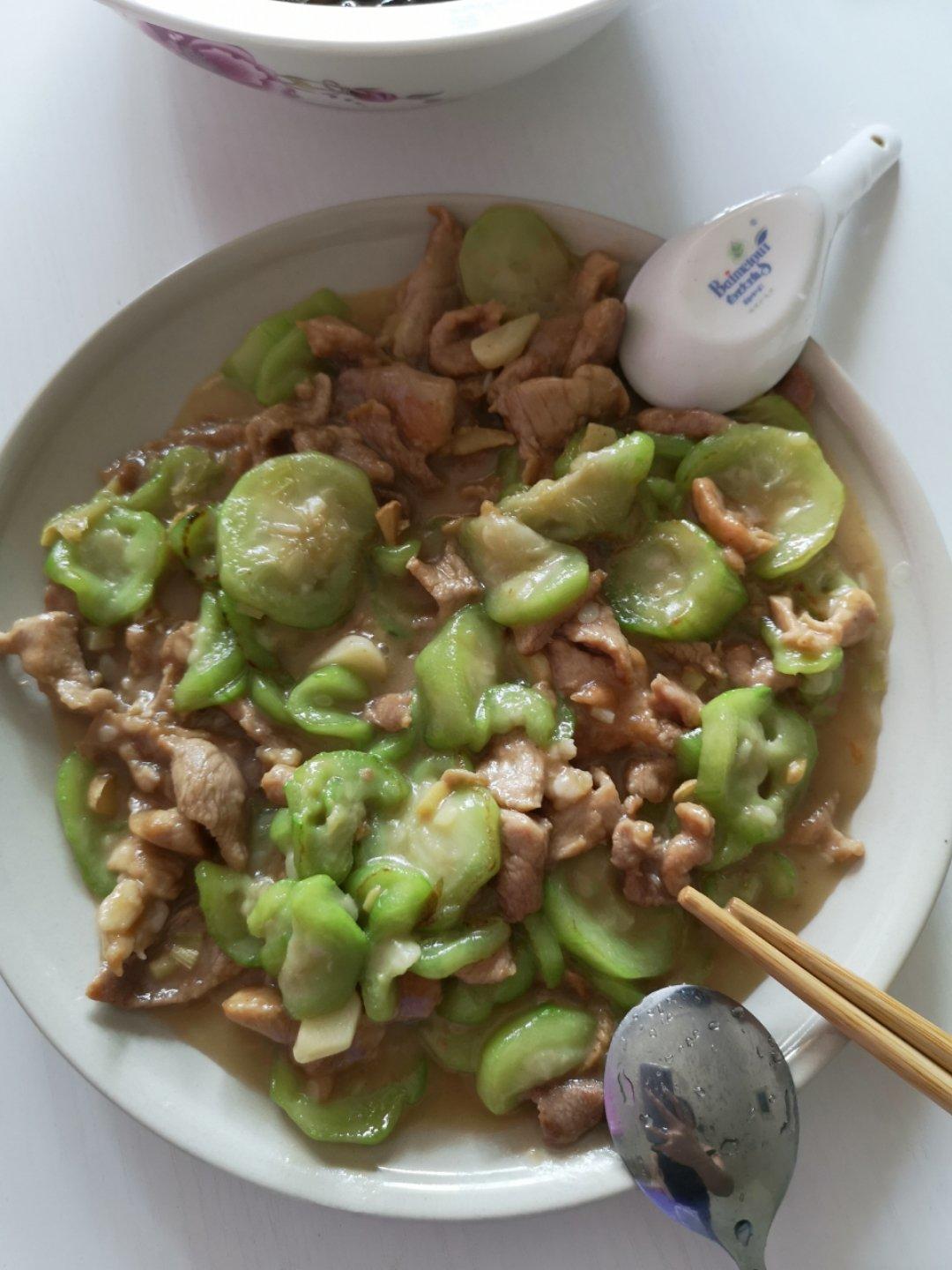 丝瓜炒肉
