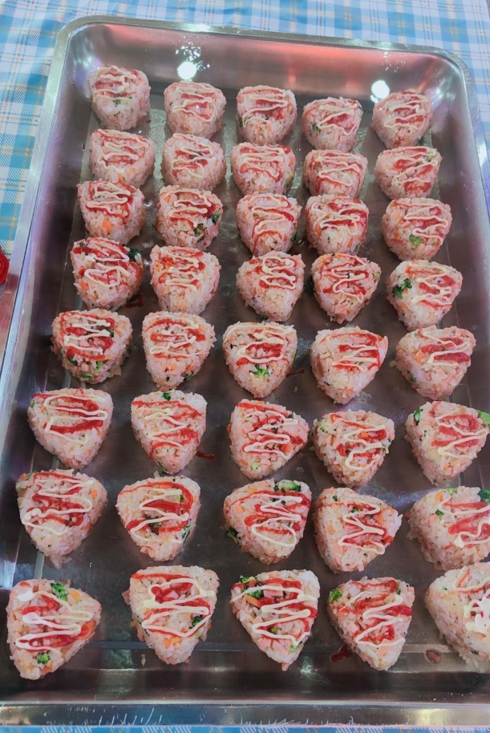 剩米饭这样做好吃好吃到转圈圈，自制日式海苔饭团