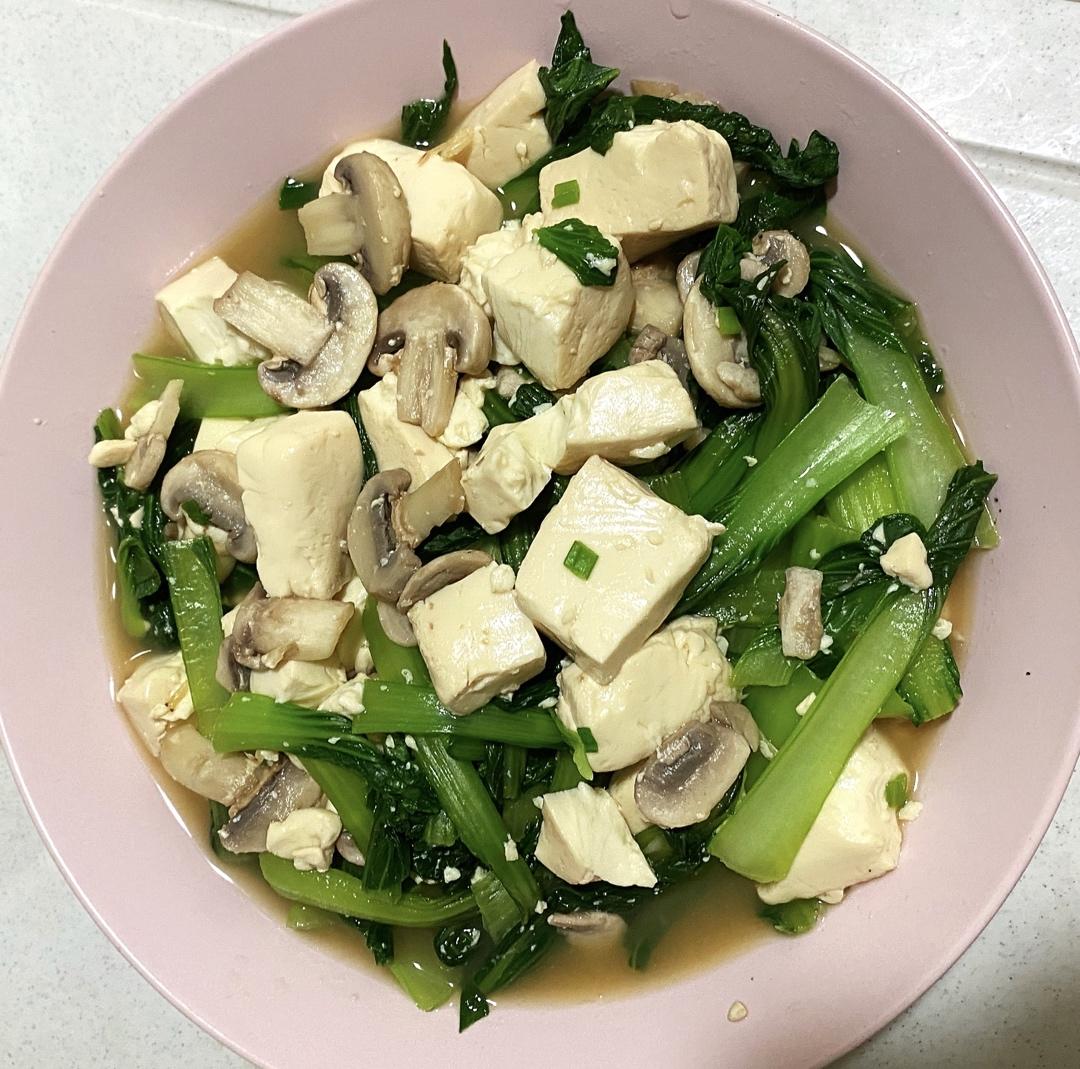 平菇豆腐炖青菜（保证好吃）