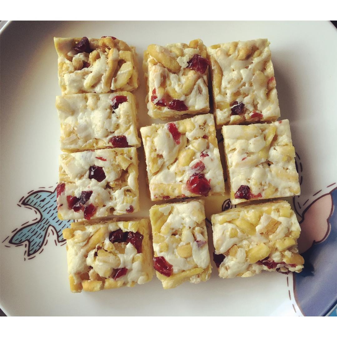 蔓越莓牛扎糖沙琪玛