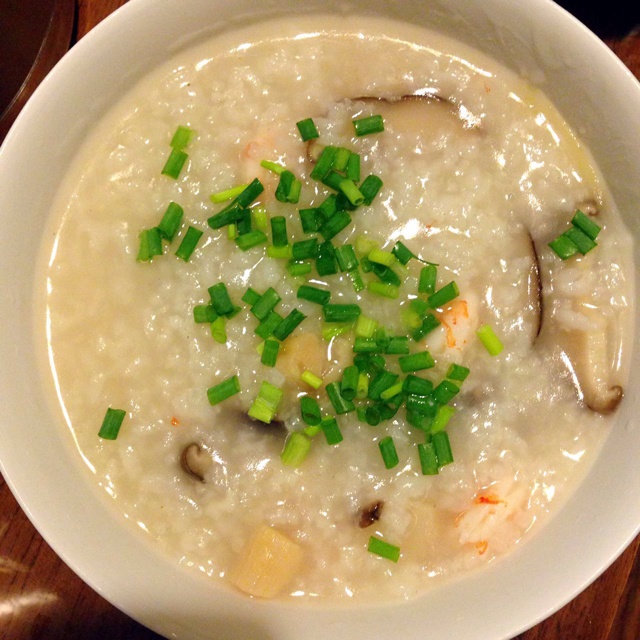 夜骸1984做的香菇虾仁粥