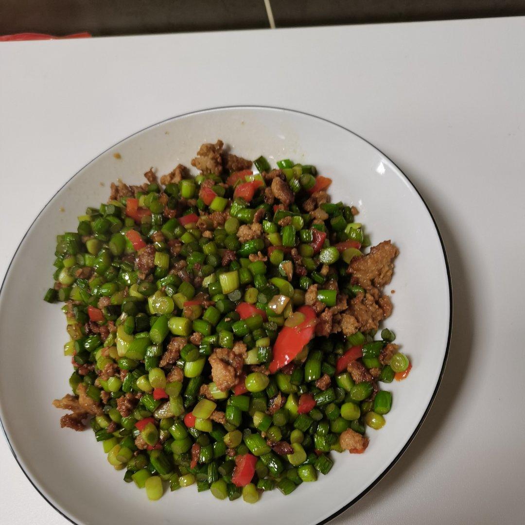 蒜苔炒肉末
