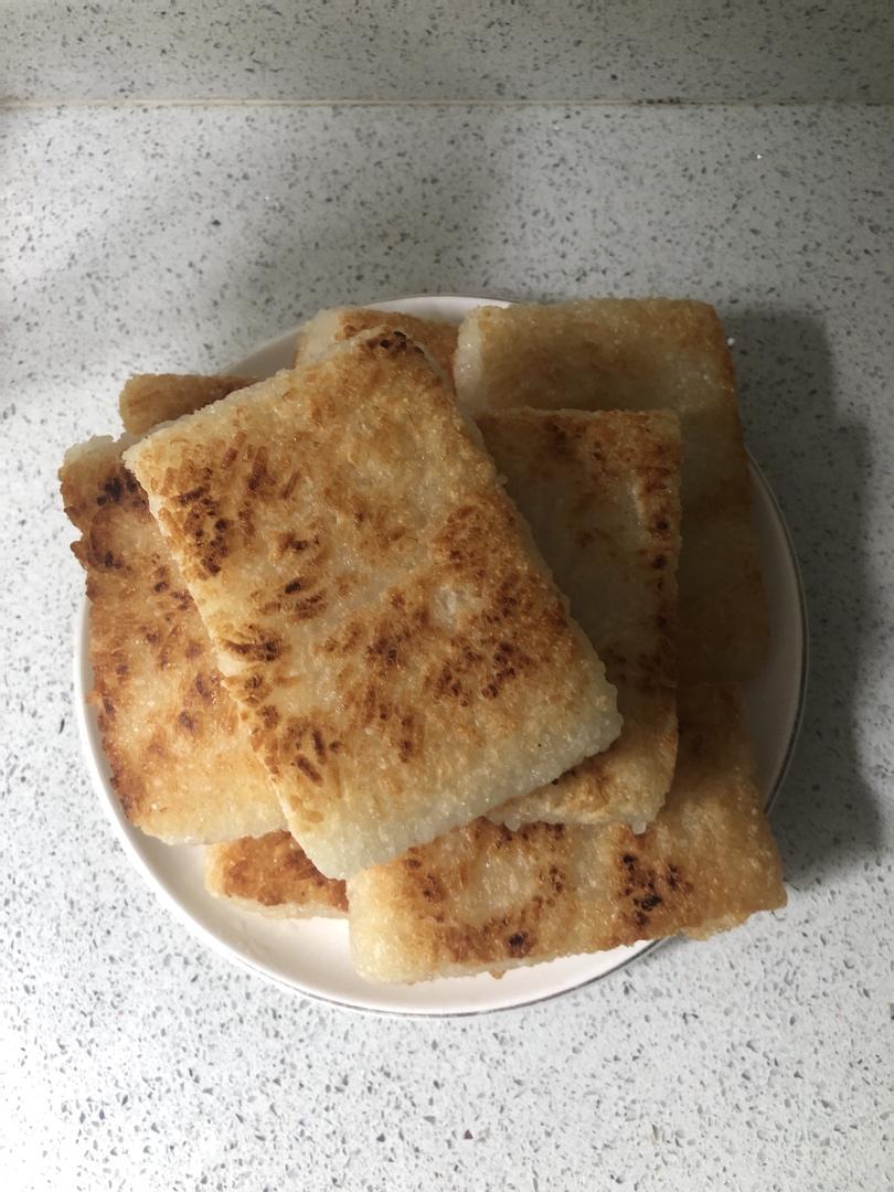 糯米糍粑---江南人叫它糍饭糕！