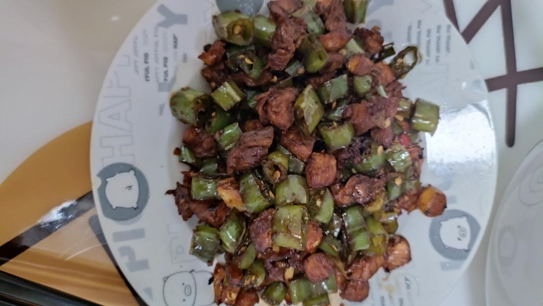 尖椒鸡丁(保持肉很嫩的窍门)