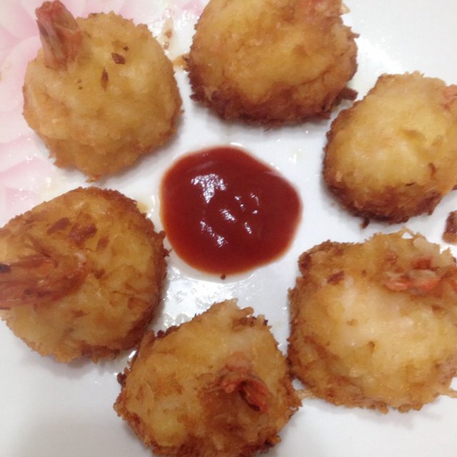土豆泥鲜虾球