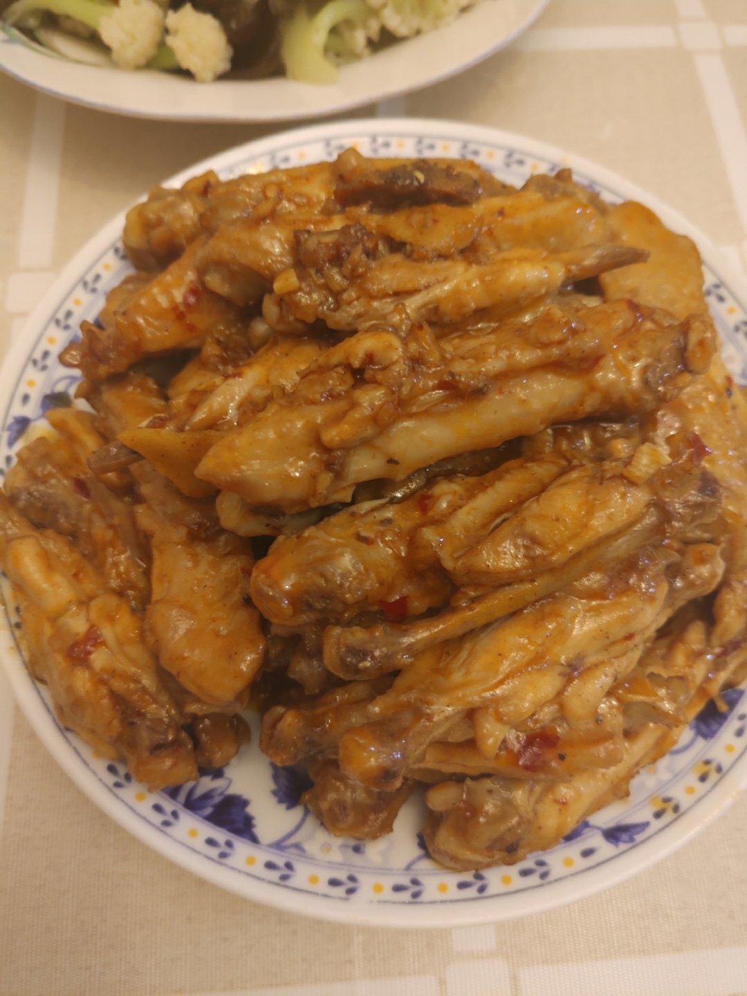 吮指鸡翅