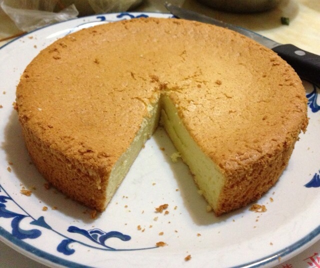 超简单完美戚风蛋糕（6寸2蛋）附打发、翻拌、脱模视频