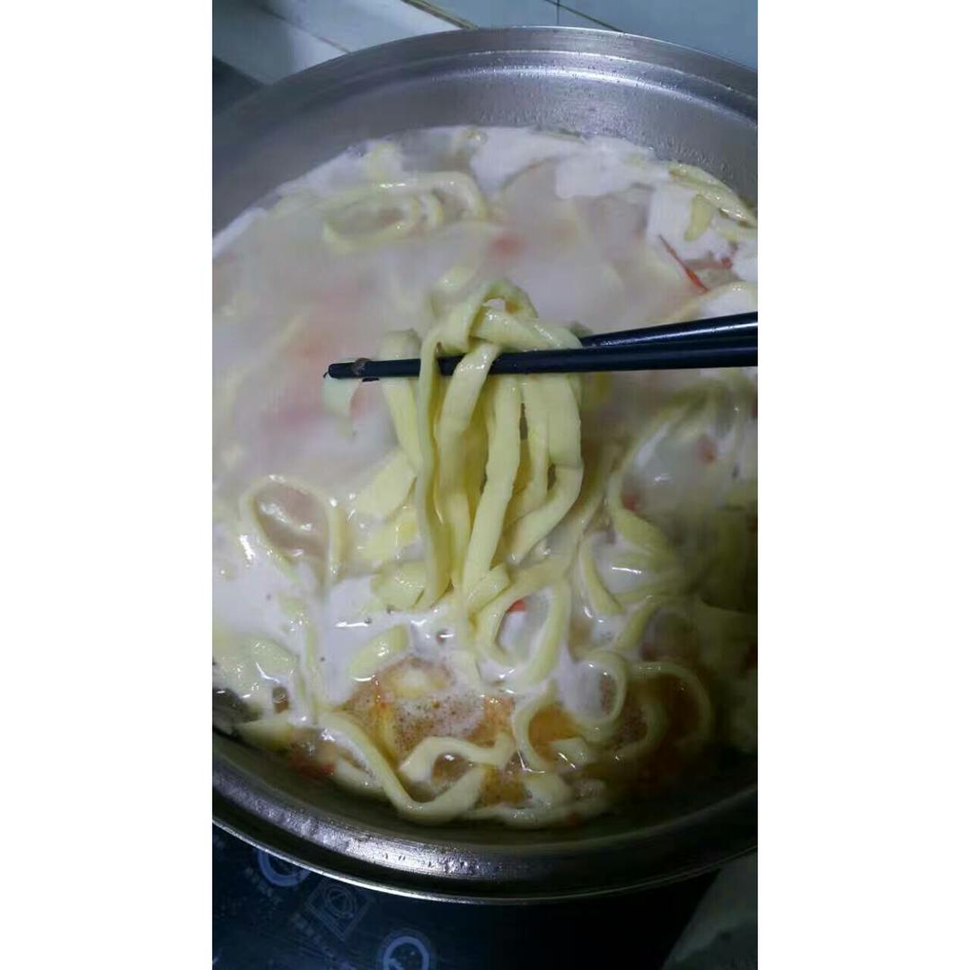 鸡蛋手擀面