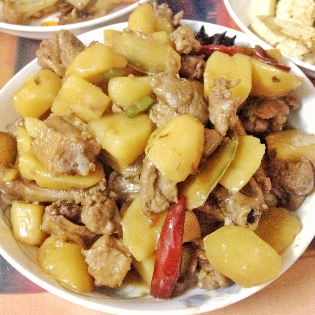 土豆焖鸭