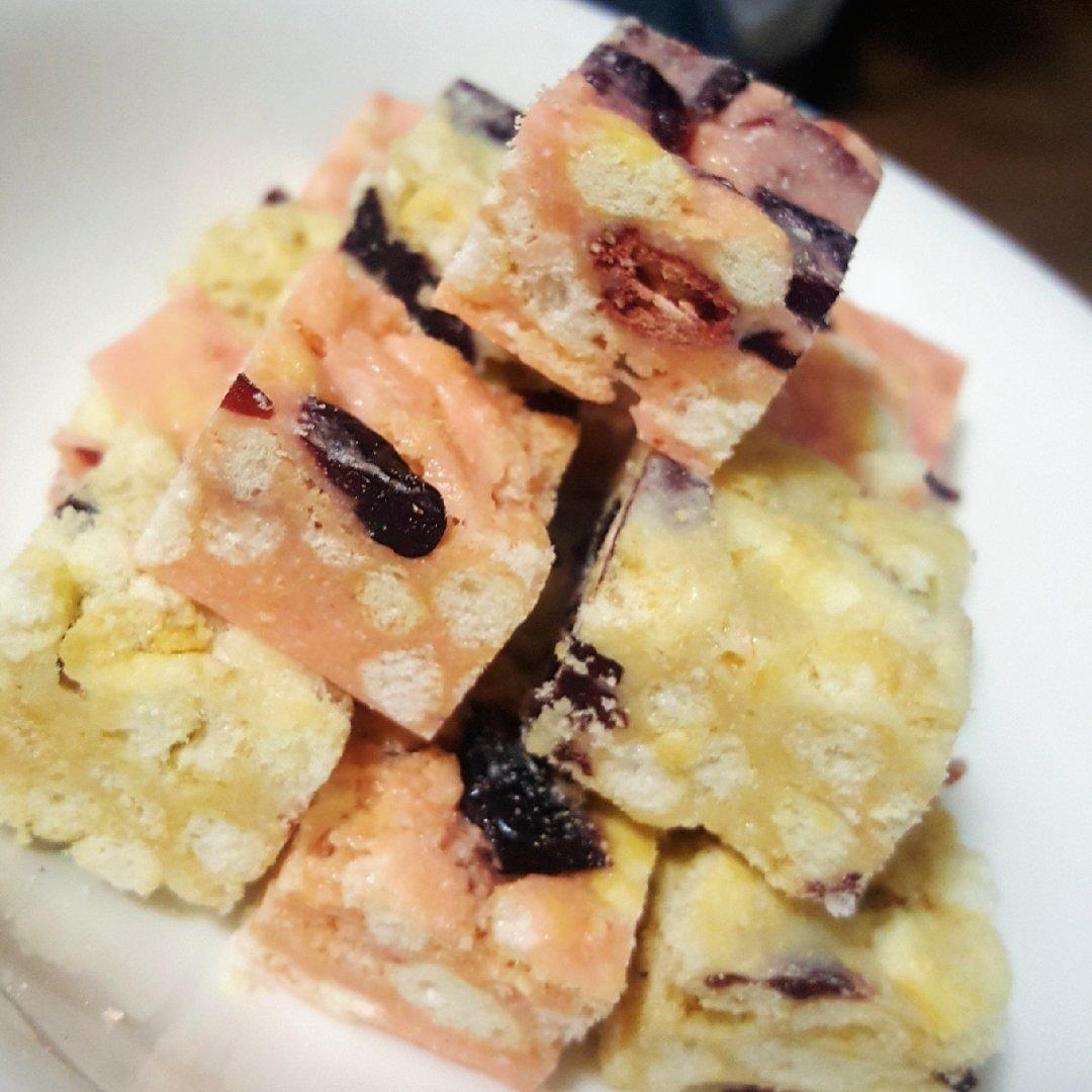 蔓越莓牛扎沙琪玛