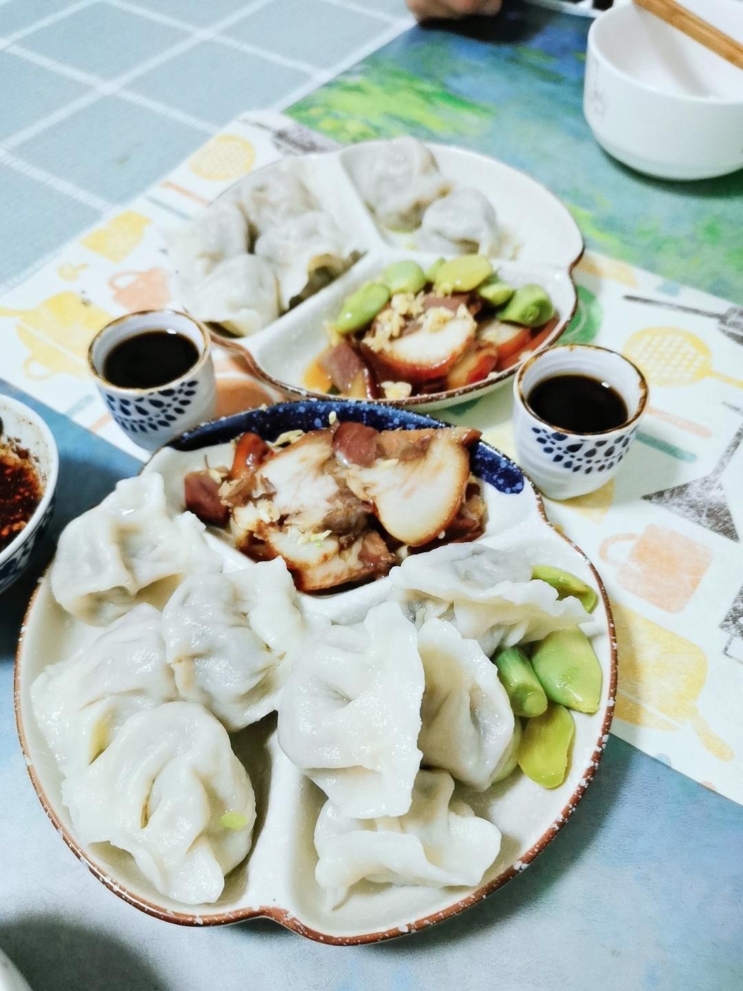 梅干菜肉馅饺子