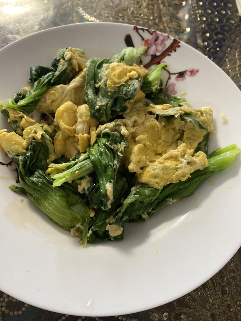 龙爱薛做的鸡毛菜炒鸡蛋