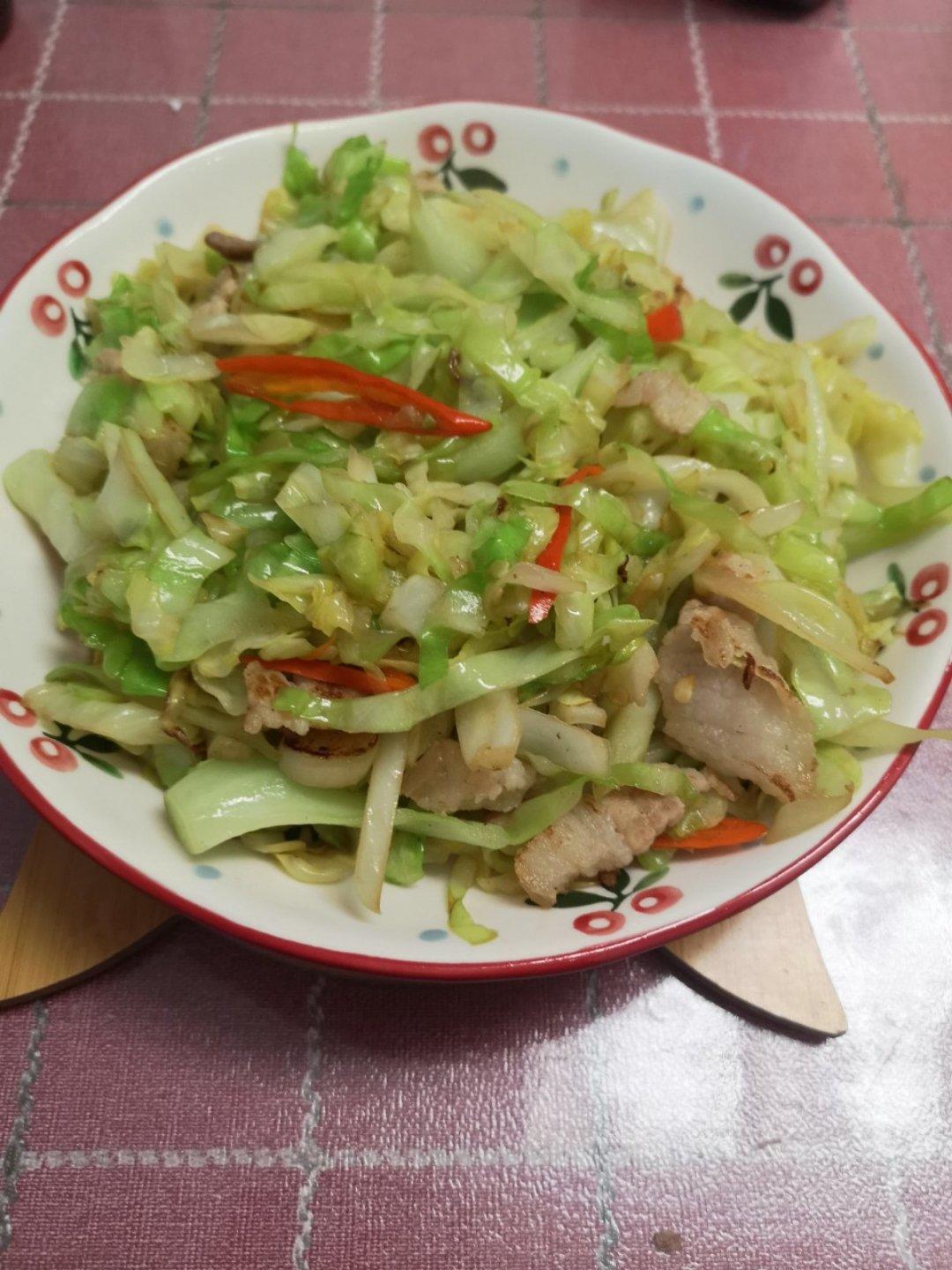 包菜粉丝炒鸡蛋